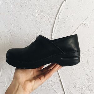Black Danskos